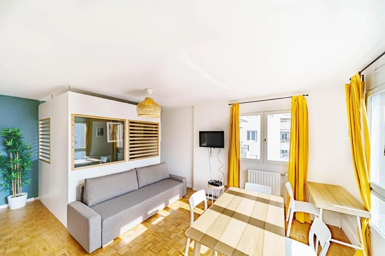 Apartment Le Wilson Appartement 4Pers Avec Balcon Charpennes Villeurbanne France