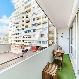 Atypical With Balcony & Interior Stairs Villeurbanne