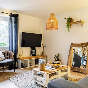  Hébergement de vacances Charmante Petite Maison Sur Le Port Du Legue France